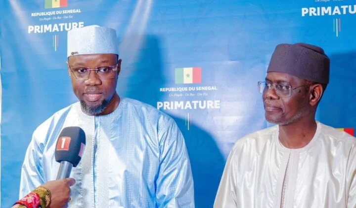 Senegal government transition: Al Aminou Lo's sharp remarks on outgoing PM Ousmane Sonko Primature : Les images de la passation de services entre Ousmane Sonko et Al Aminou Lo