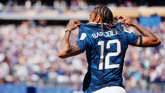Bradley Barcola in action for PSG