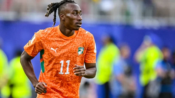Yan Diomandé in action for Côte d'Ivoire