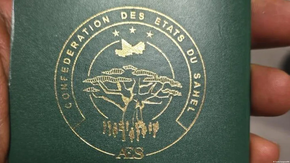 AES citizens no longer use CEDEAO passports