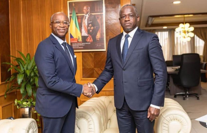 Gabonese and Monégasque officials signing environmental cooperation agreement